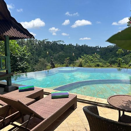 Tirta Asri Ubud Villa ภายนอก รูปภาพ