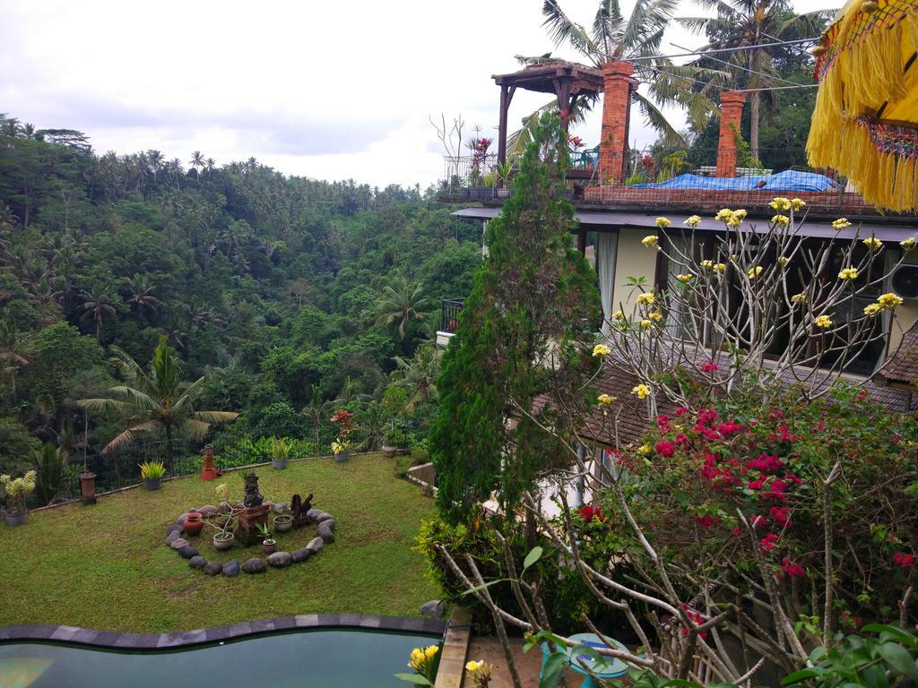 Tirta Asri Ubud Villa ภายนอก รูปภาพ