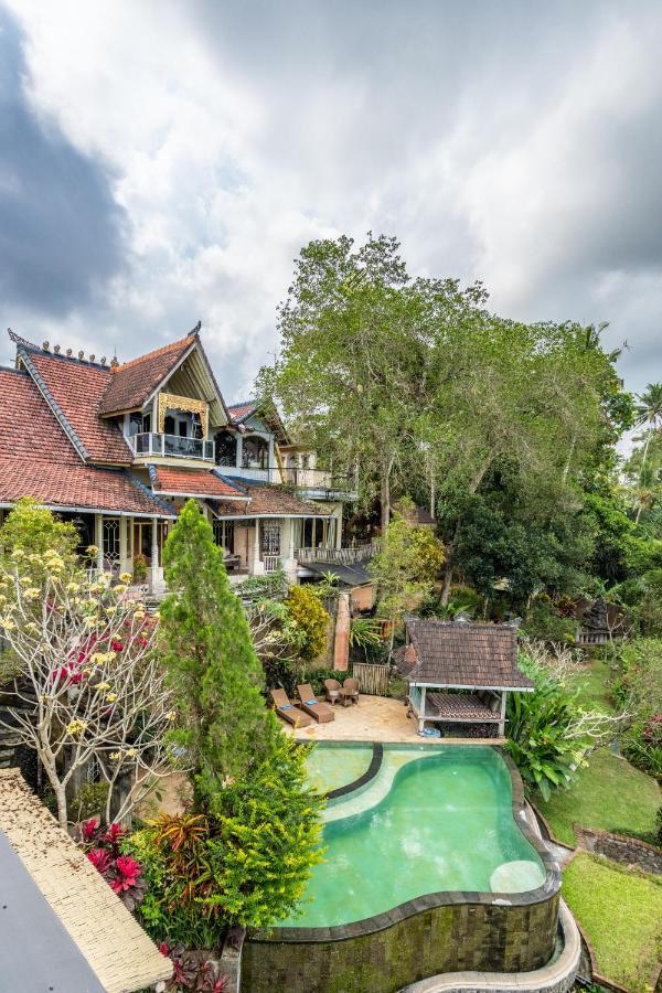 Tirta Asri Ubud Villa ภายนอก รูปภาพ