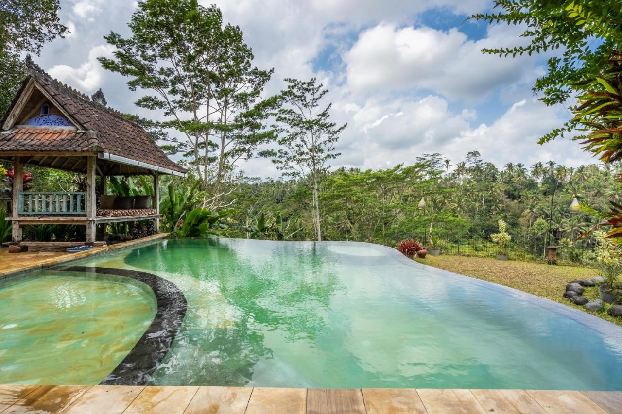 Tirta Asri Ubud Villa ภายนอก รูปภาพ