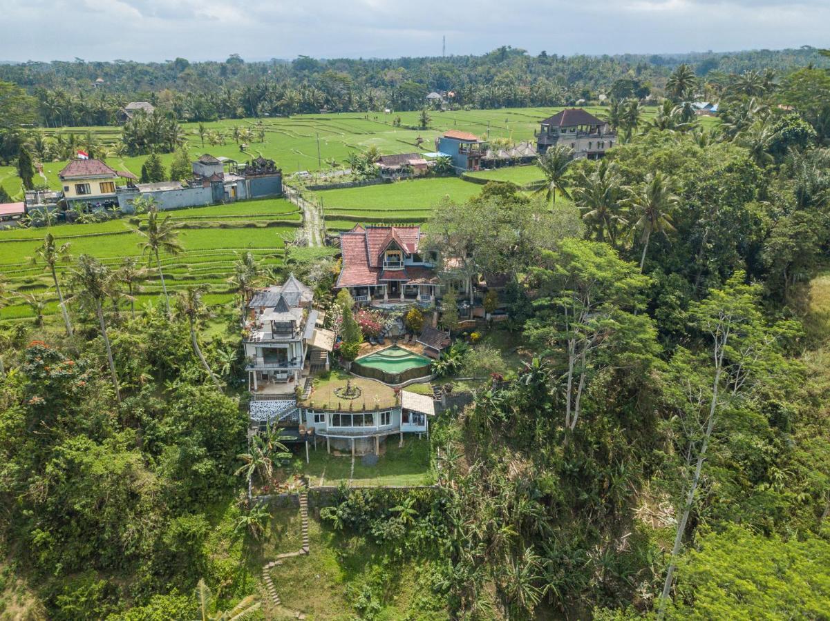 Tirta Asri Ubud Villa ภายนอก รูปภาพ